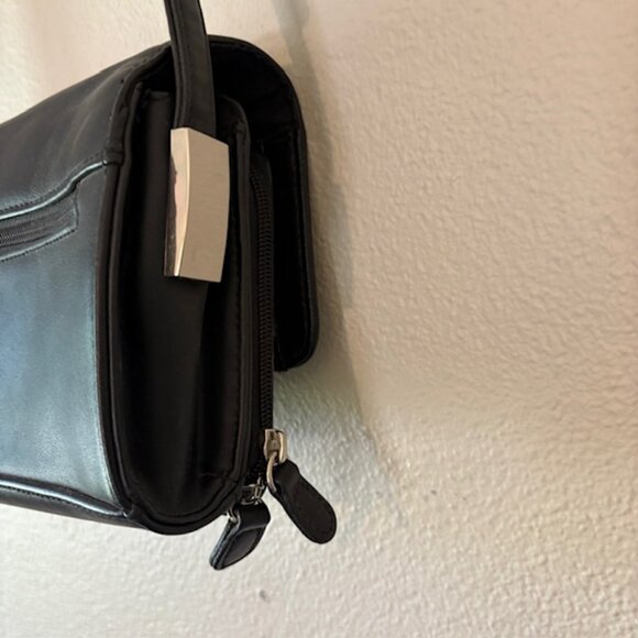 ✨Worthington Black Crossbody Purse | Card Slots & Zip Pockets✨ - Picture 9 of 12